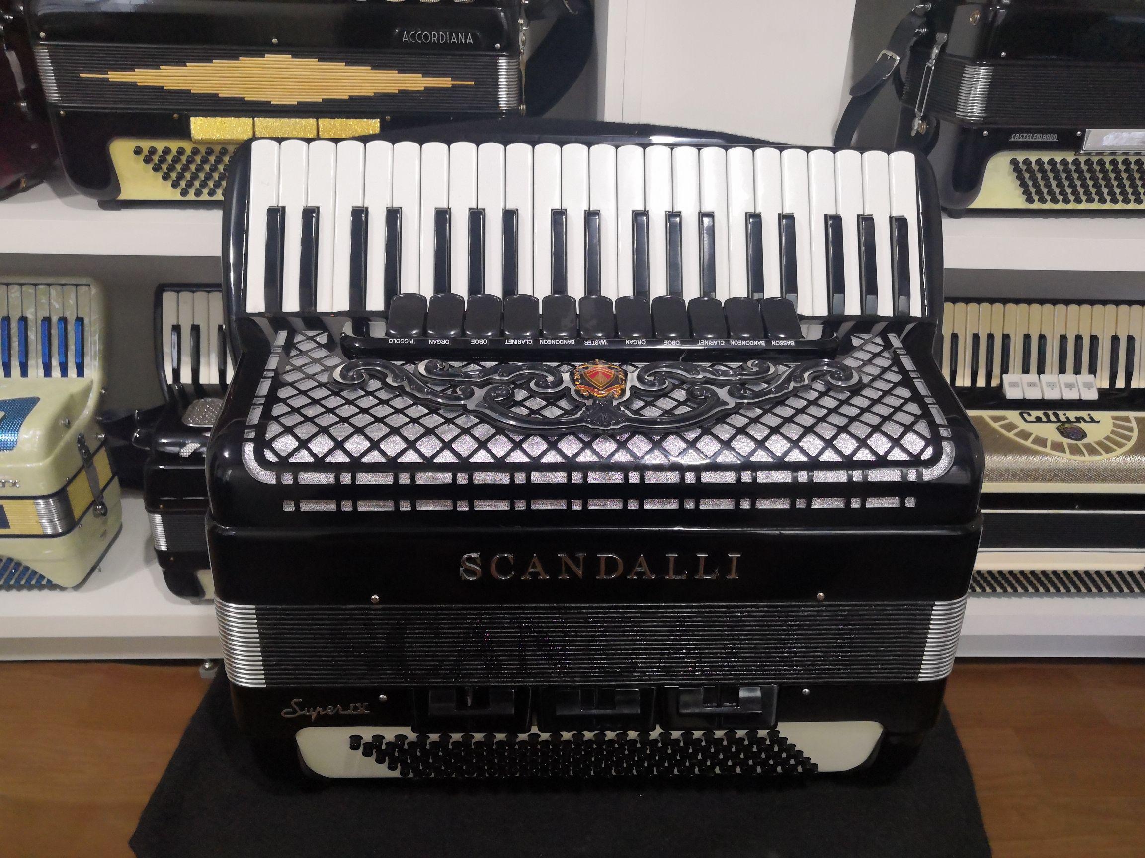 Studio do Acordeon Venda de acordeons novos e usados / Venda de